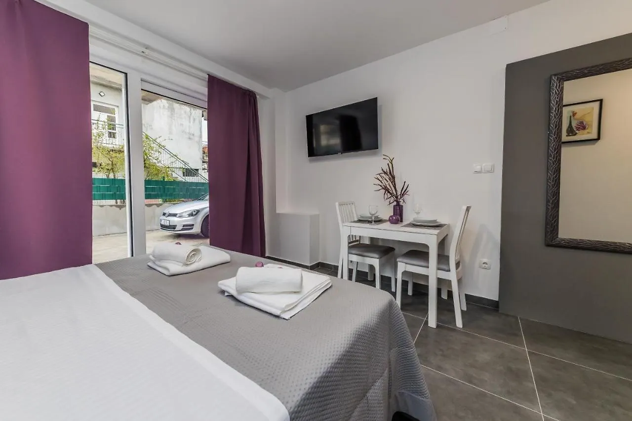 Studio Apartment Kastel Star Kastela Croatia