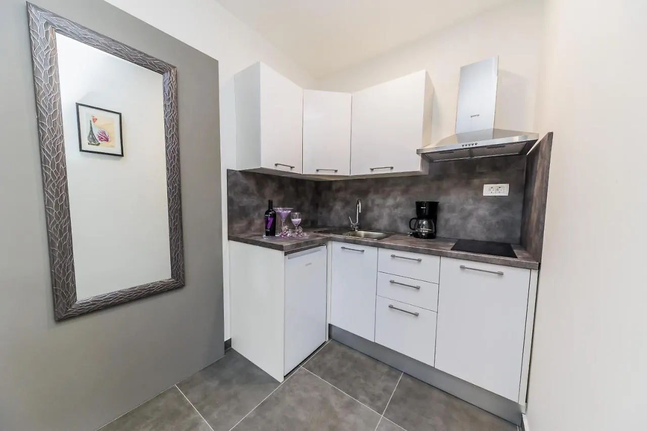 Studio Apartment Kastel Star Kastela