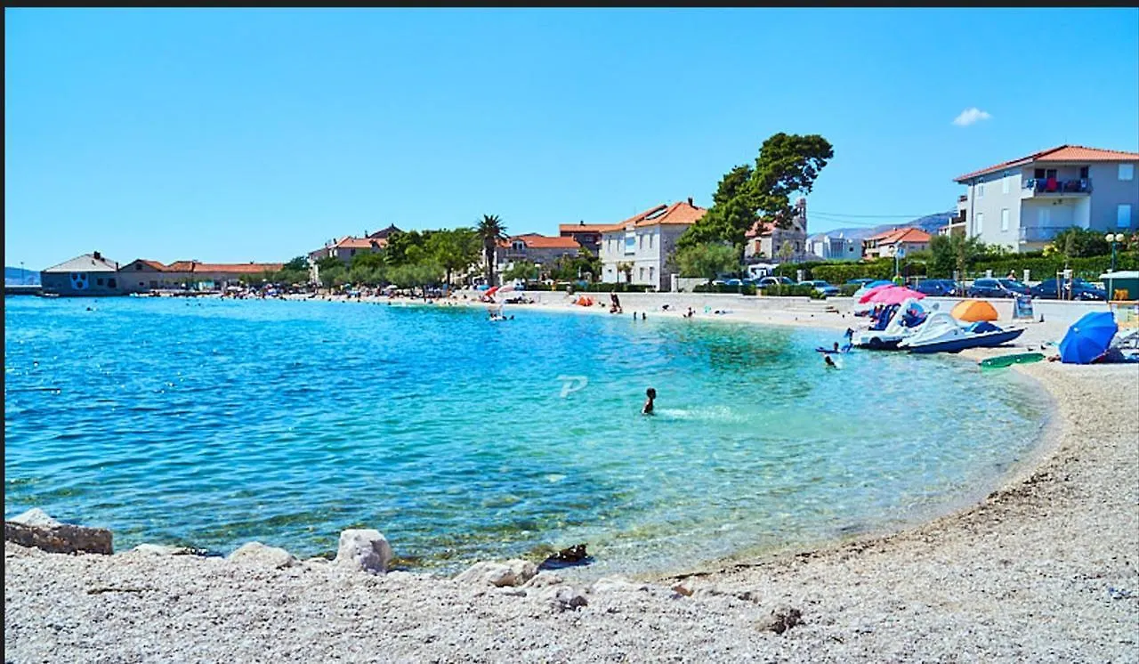 Studio Apartment Kastel Star Kastela 0*,  Croatia