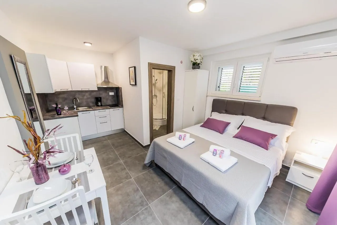 Studio Apartment Kastel Star Kastela
